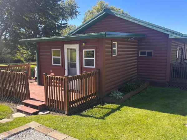 $134,900 | 104 2nd Street, Mount Sterling, IA 52573
