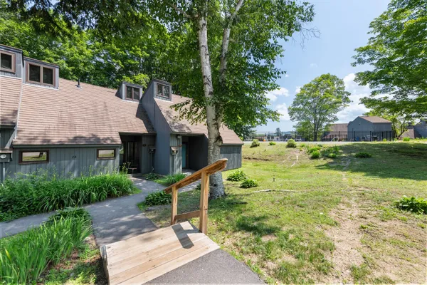 $225,000 | 28 Tripplewood Road, Unit 5, Campton, NH 03223