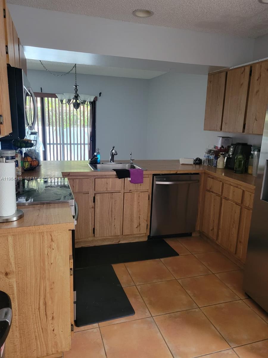 9787 Riverside Drive, Unit 624 Coral Springs, FL 33071 - Photo 11 of 32