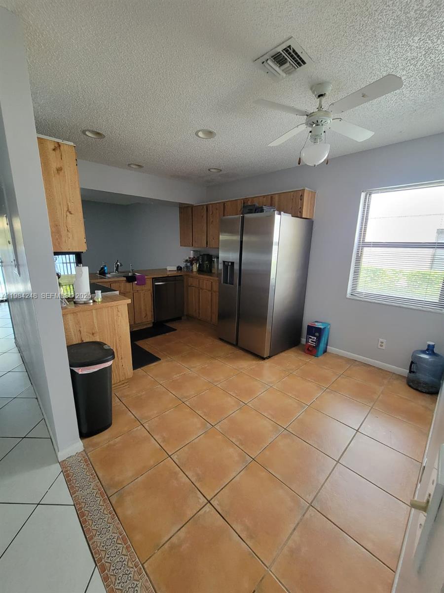 9787 Riverside Drive, Unit 624 Coral Springs, FL 33071 - Photo 10 of 32