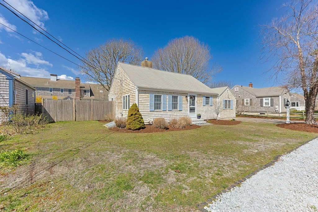 22 Manderville Road Harwich, MA 02671 - Photo 3 of 40