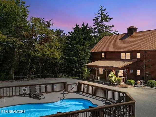 $1,049,900 | 838 Bear Run Way, Sevierville, TN 37862