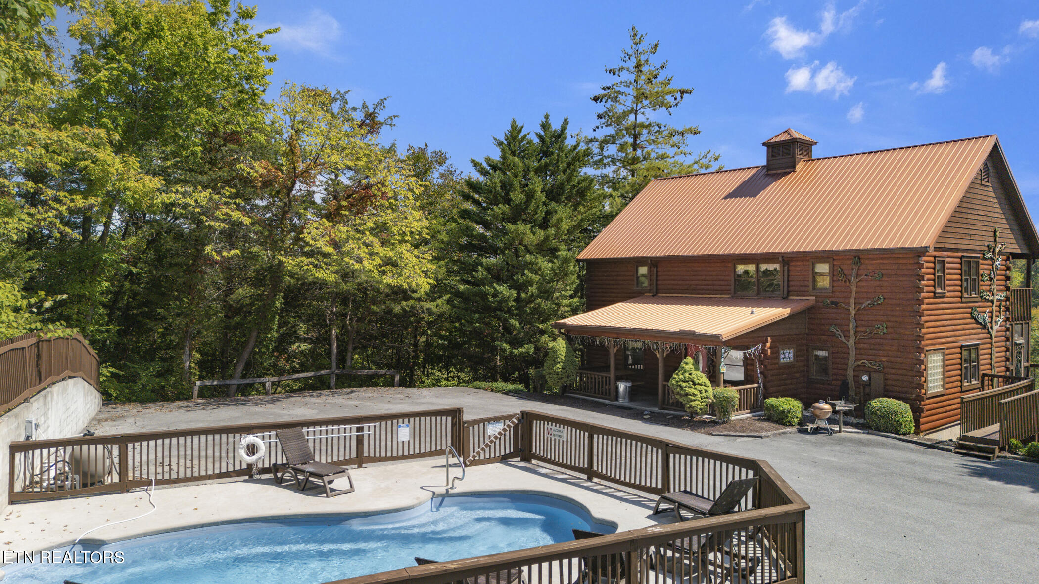 838 Bear Run Way Sevierville, TN 37862 - Photo 3 of 58 dji_20250919134344_0346_d