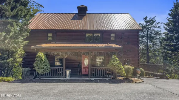 $879,900 | 838 Bear Run Way, Sevierville, TN 37862