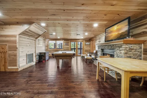 $879,900 | 838 Bear Run Way, Sevierville, TN 37862