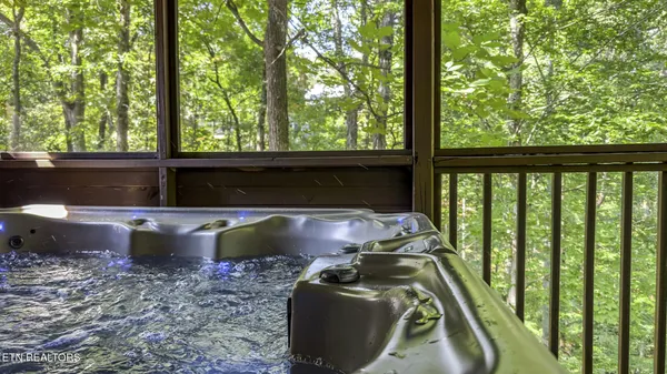 $879,900 | 838 Bear Run Way, Sevierville, TN 37862