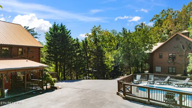 $1,049,900 | 838 Bear Run Way, Sevierville, TN 37862