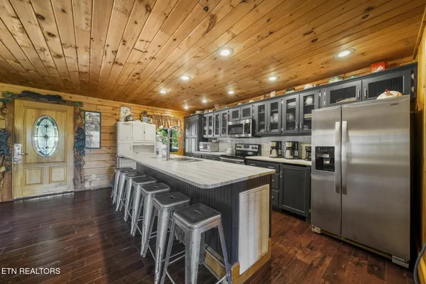 $879,900 | 838 Bear Run Way, Sevierville, TN 37862