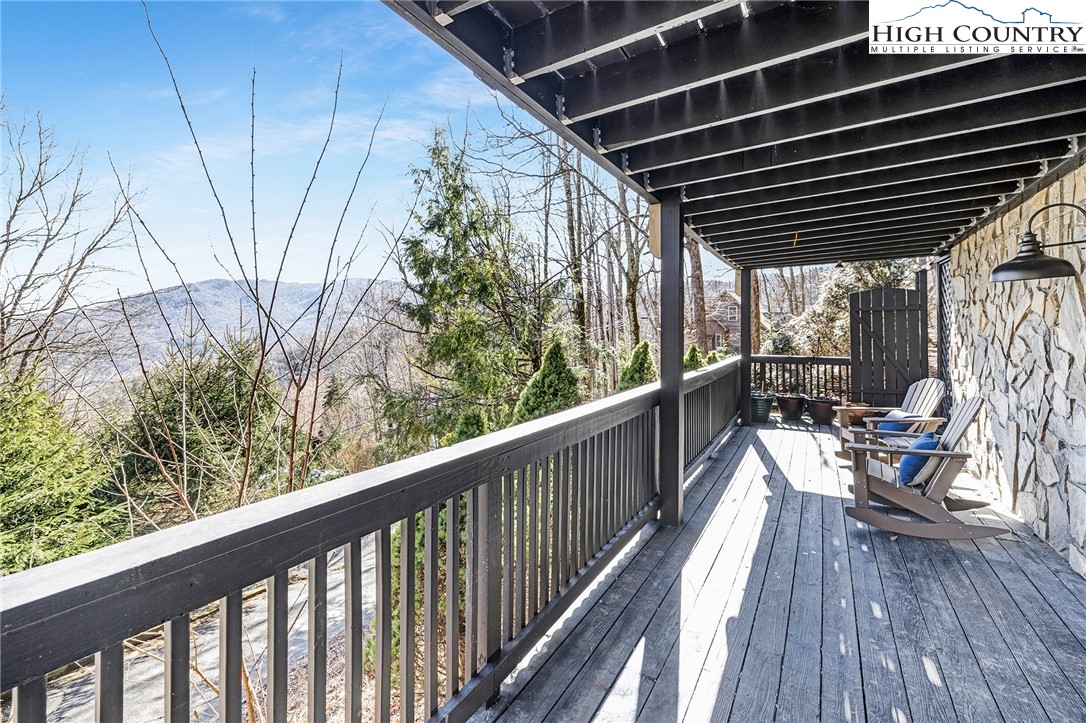 556-558 Thorncliff Drive Seven Devils, NC 28604 - Photo 35 of 48