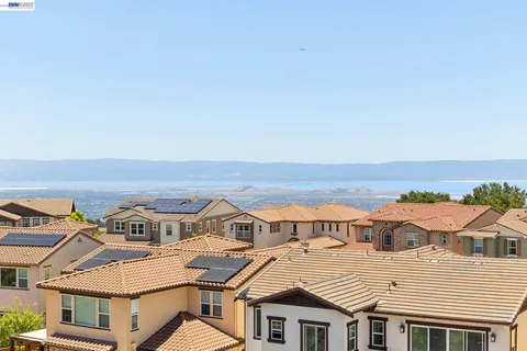 $2,599,000 | 5 Stirling Way, Hayward, CA 94542