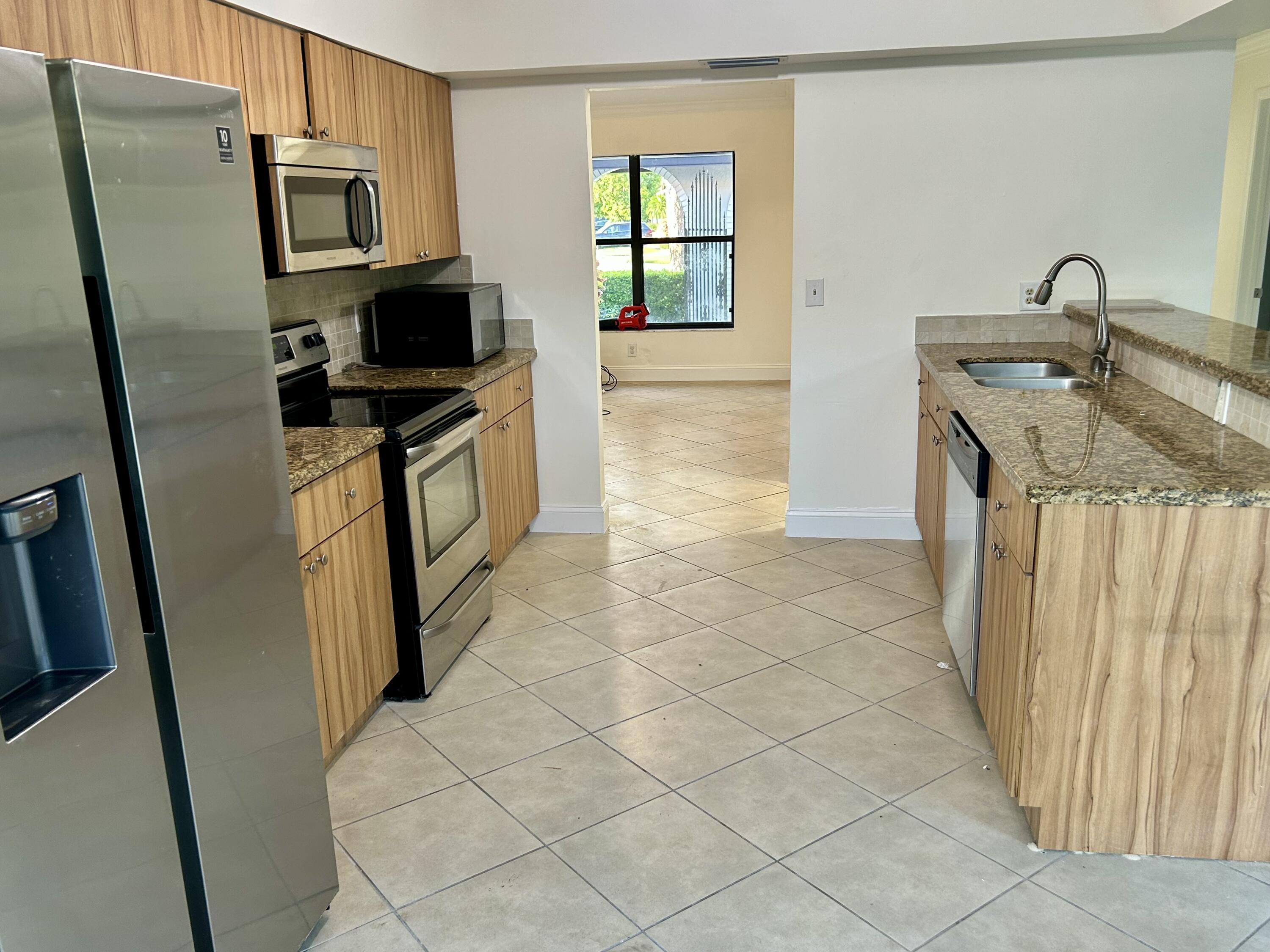 22822 Pinewood Court Boca Raton, FL 33433 - Photo 26 of 41 IMG_3932