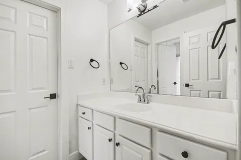 $529,999 | 1470 Springrock Lane, Unit 6, Houston, TX 77055