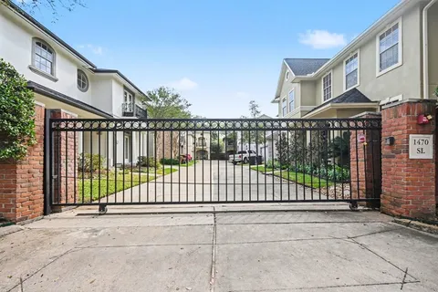 $529,999 | 1470 Springrock Lane, Unit 6, Houston, TX 77055