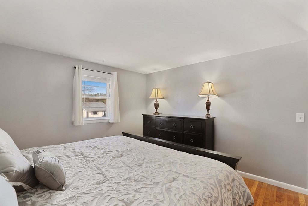 10 Robinhood Road Wareham, MA 02571 - Photo 17 of 42 Gallery Image 17