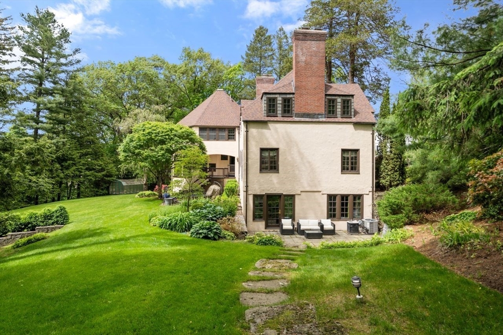 85 Gate House Road Newton, MA 02467 - Photo 16 of 17 Gallery Image 16