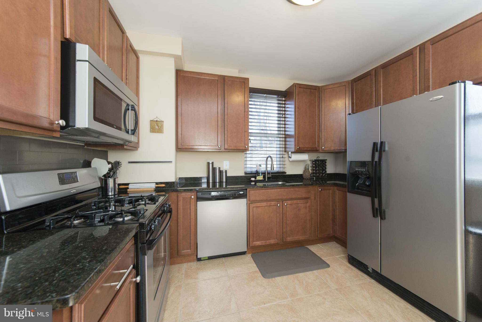 506 Kingston Road Baltimore, MD 21229 - Photo 12 of 30 Kitchen