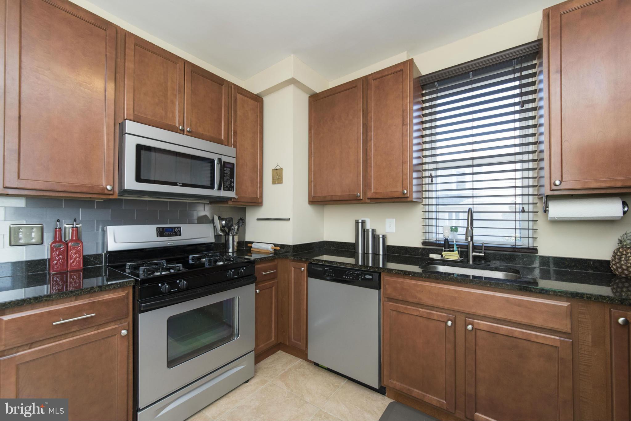 506 Kingston Road Baltimore, MD 21229 - Photo 13 of 30 Interior (General)