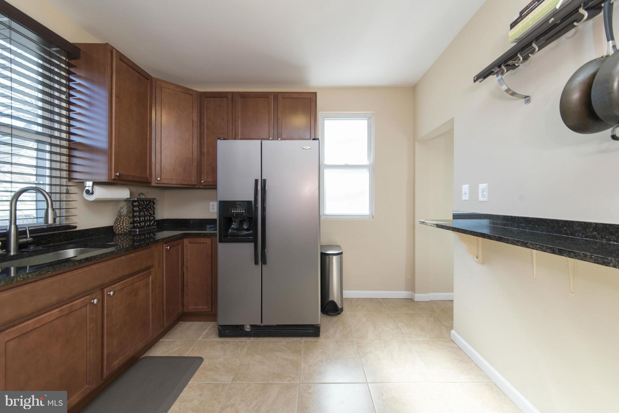 506 Kingston Road Baltimore, MD 21229 - Photo 14 of 30 Kitchen