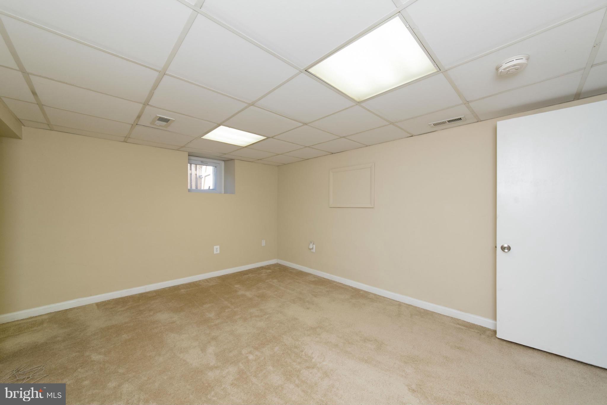 506 Kingston Road Baltimore, MD 21229 - Photo 23 of 30 Bedroom