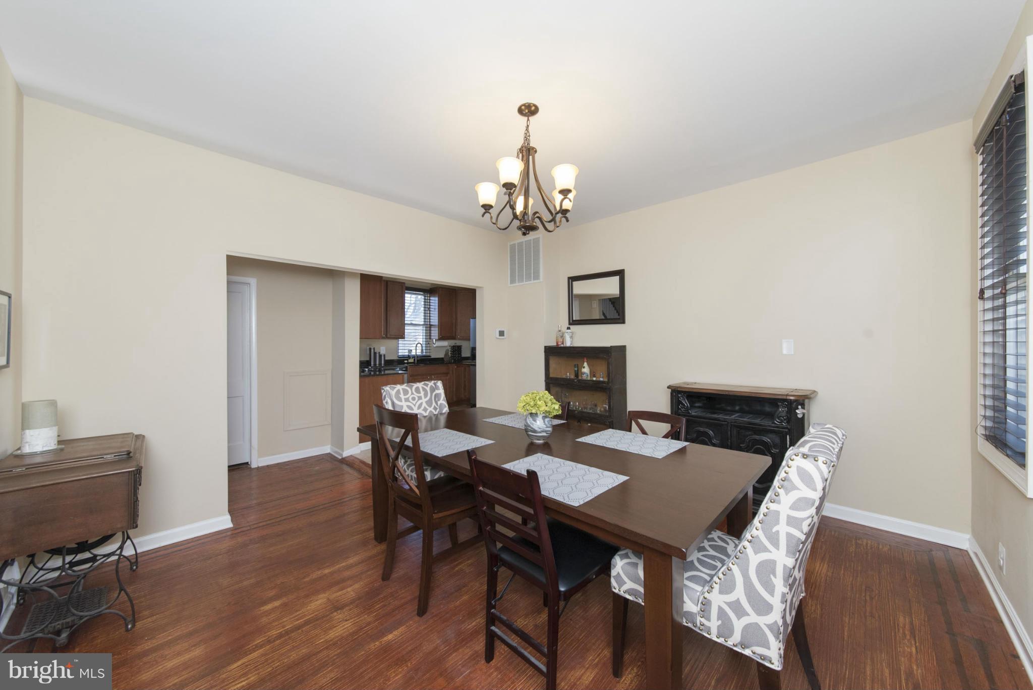 506 Kingston Road Baltimore, MD 21229 - Photo 9 of 30 Dining Room