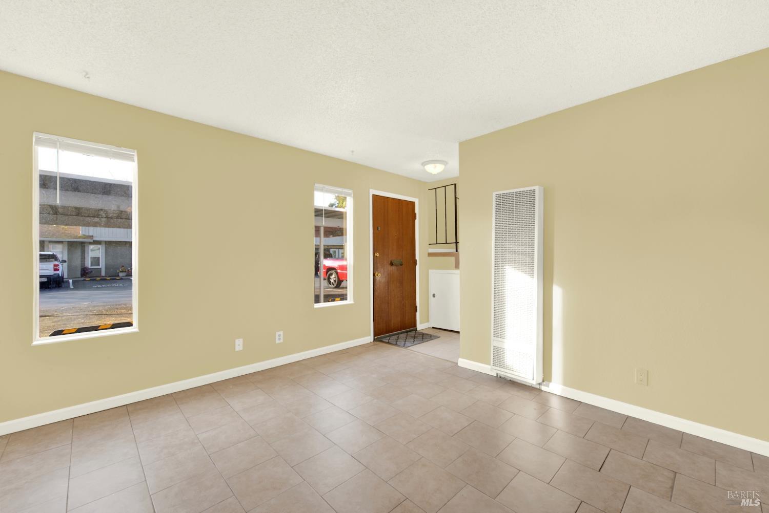 175 Del Sur Court Fairfield, CA 94533 - Photo 2 of 57