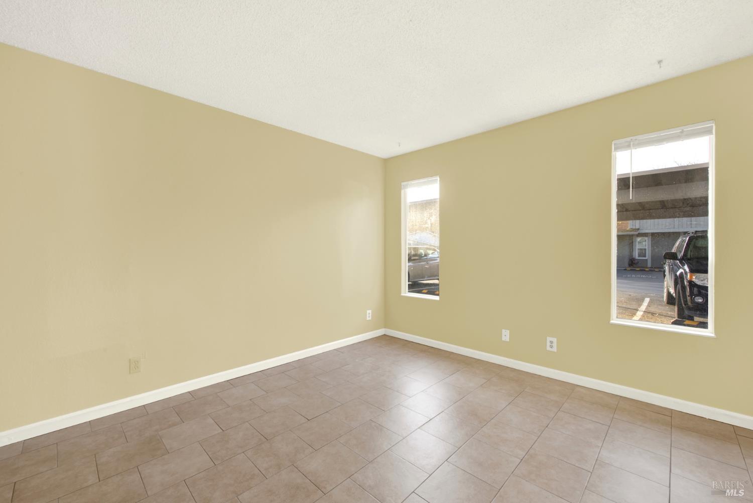 175 Del Sur Court Fairfield, CA 94533 - Photo 4 of 57