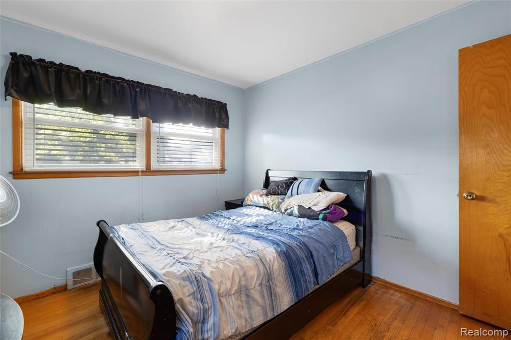 20348 Berg Road Detroit, MI 48219 - Photo 5 of 27 Gallery Image 5