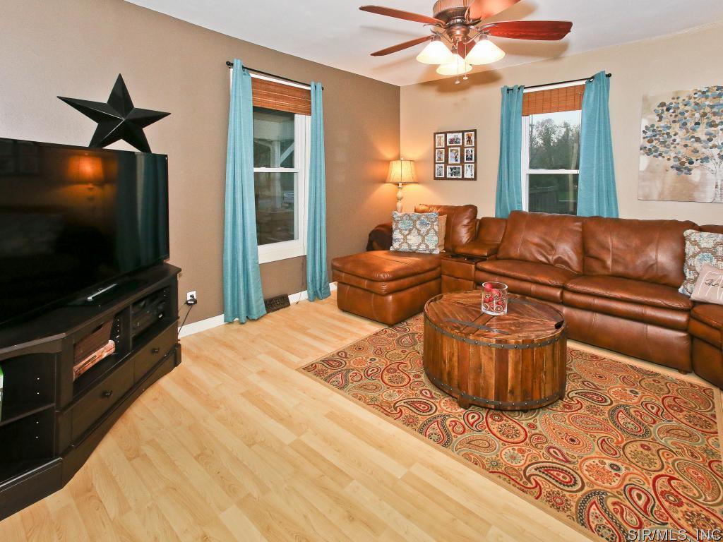 7019 Lebanon Road Collinsville, IL 62234 - Photo 17 of 36