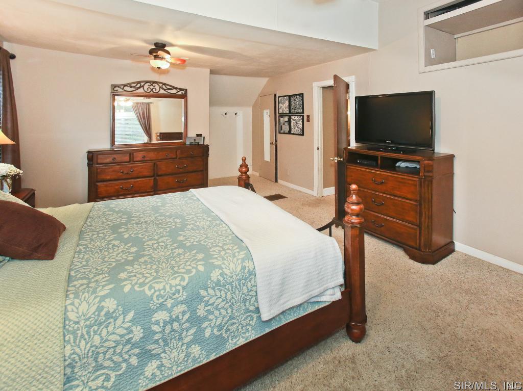 7019 Lebanon Road Collinsville, IL 62234 - Photo 23 of 36