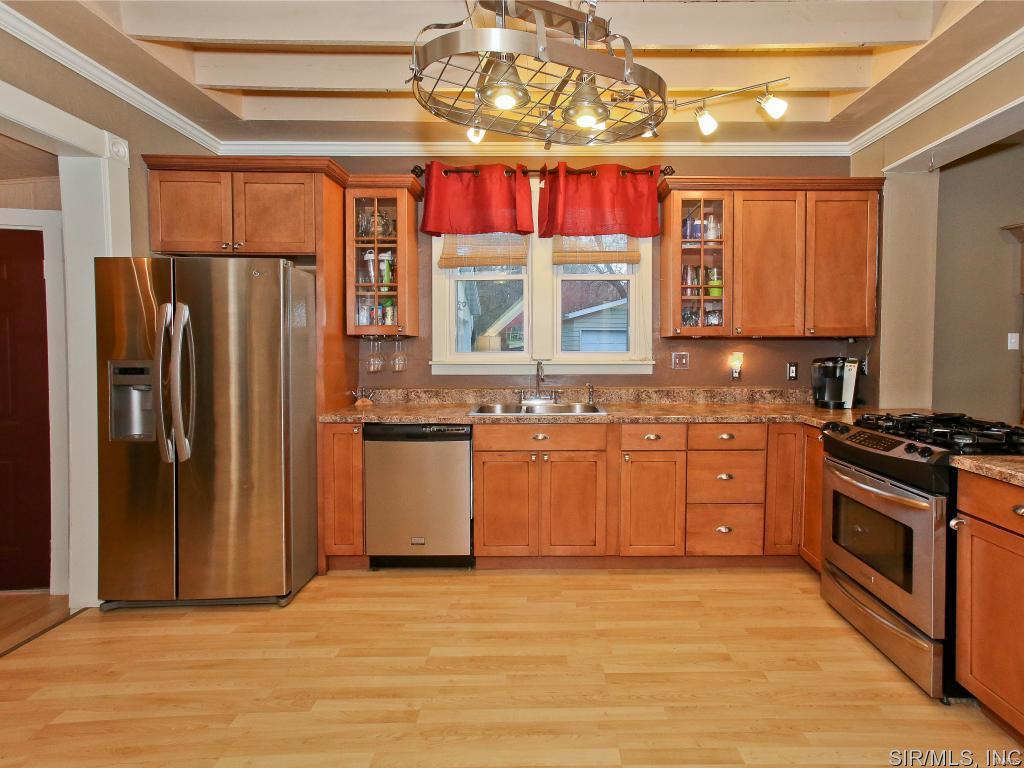 7019 Lebanon Road Collinsville, IL 62234 - Photo 4 of 36