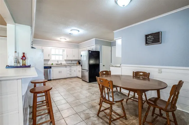 $348,900 | 3928 Menzer Road, Fort Worth, TX 76103