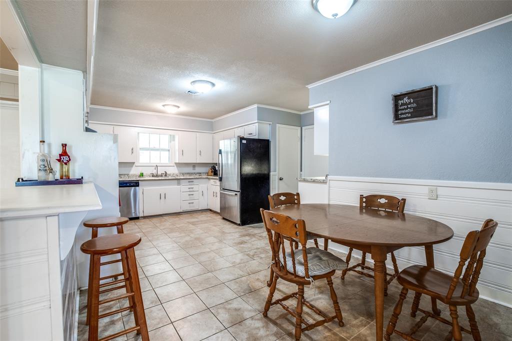 3928 Menzer Road Fort Worth, TX 76103 - Photo 13 of 35