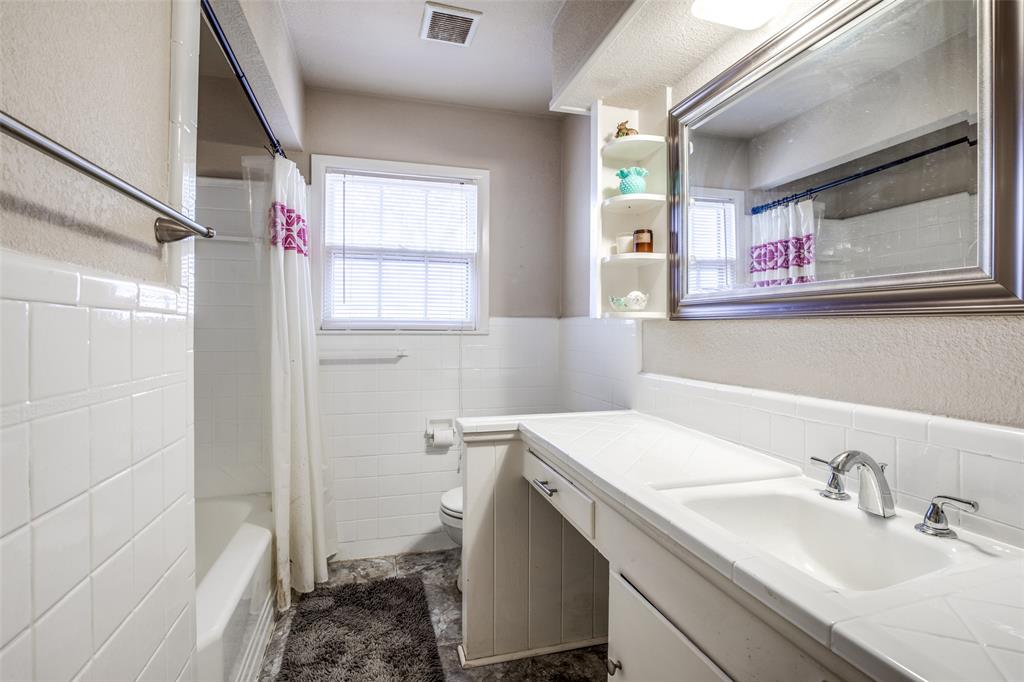 3928 Menzer Road Fort Worth, TX 76103 - Photo 19 of 35