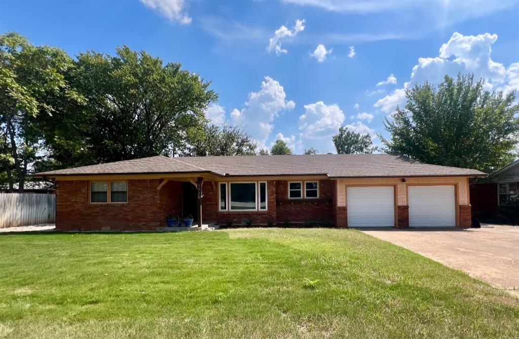 3928 Menzer Road Fort Worth, TX 76103 - Photo 3 of 35