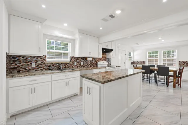 $399,900 | 10773 Royal Pines Drive, Conroe, TX 77303