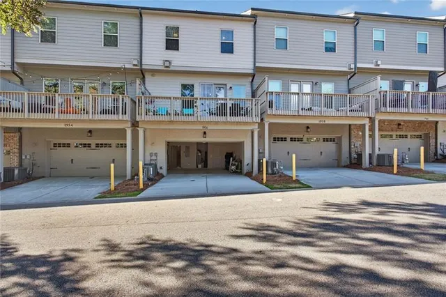 $699,900 | 1956 Skyfall Circle, Atlanta, GA 30319