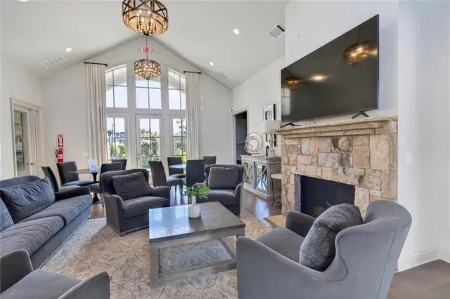 $699,900 | 1956 Skyfall Circle, Atlanta, GA 30319