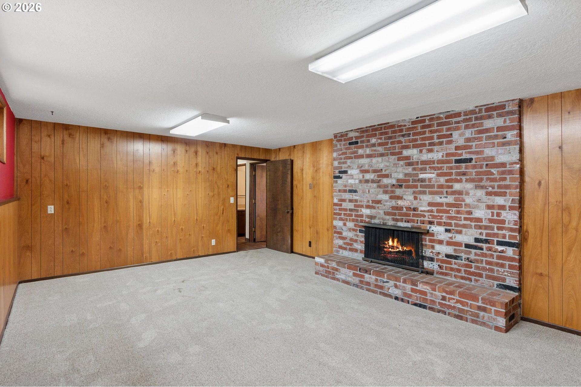 9903 South Kraxberger Road Canby, OR 97013 - Photo 41 of 46 Family Room