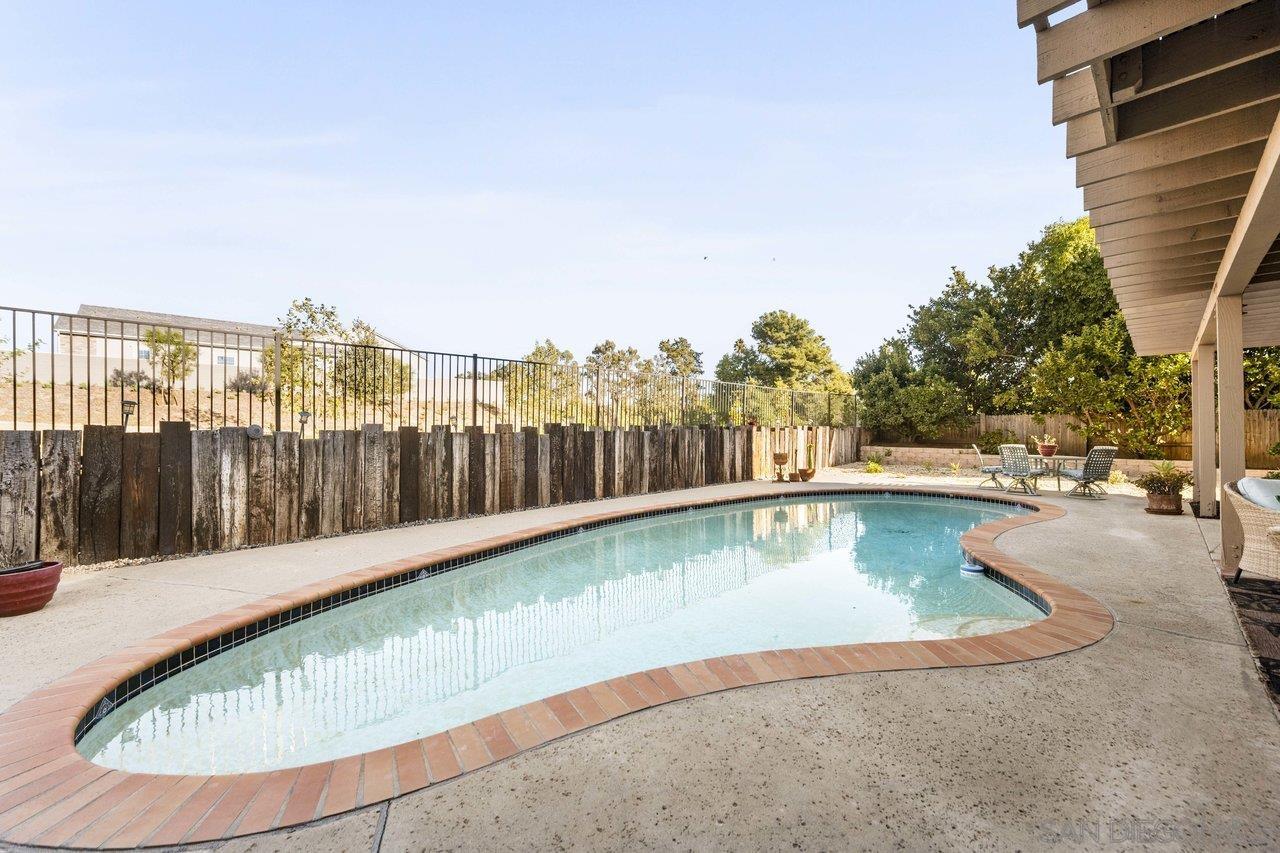 16921 Valle Verde Road Poway, CA 92064 - Photo 23 of 41