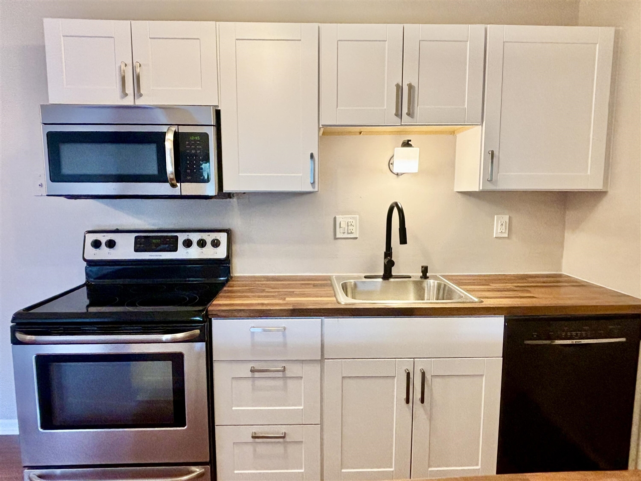 810 Plate Street, Unit : 206 / BLDG: 206 Rochester, MI 48307 - Photo 5 of 14