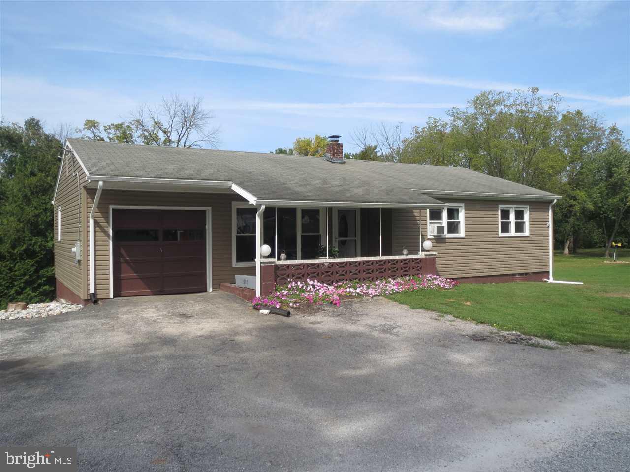 2307 Log Cabin Road York, PA 17408 - Photo 1 of 27