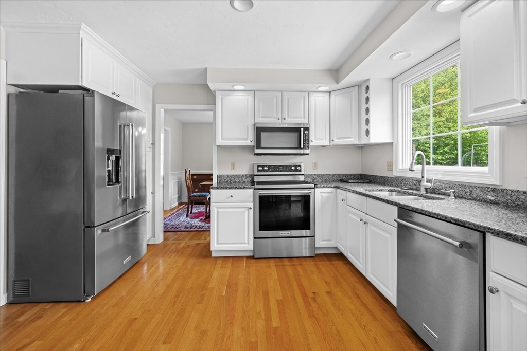 16 King Philip Path Mendon, MA 01756 - Photo 12 of 42