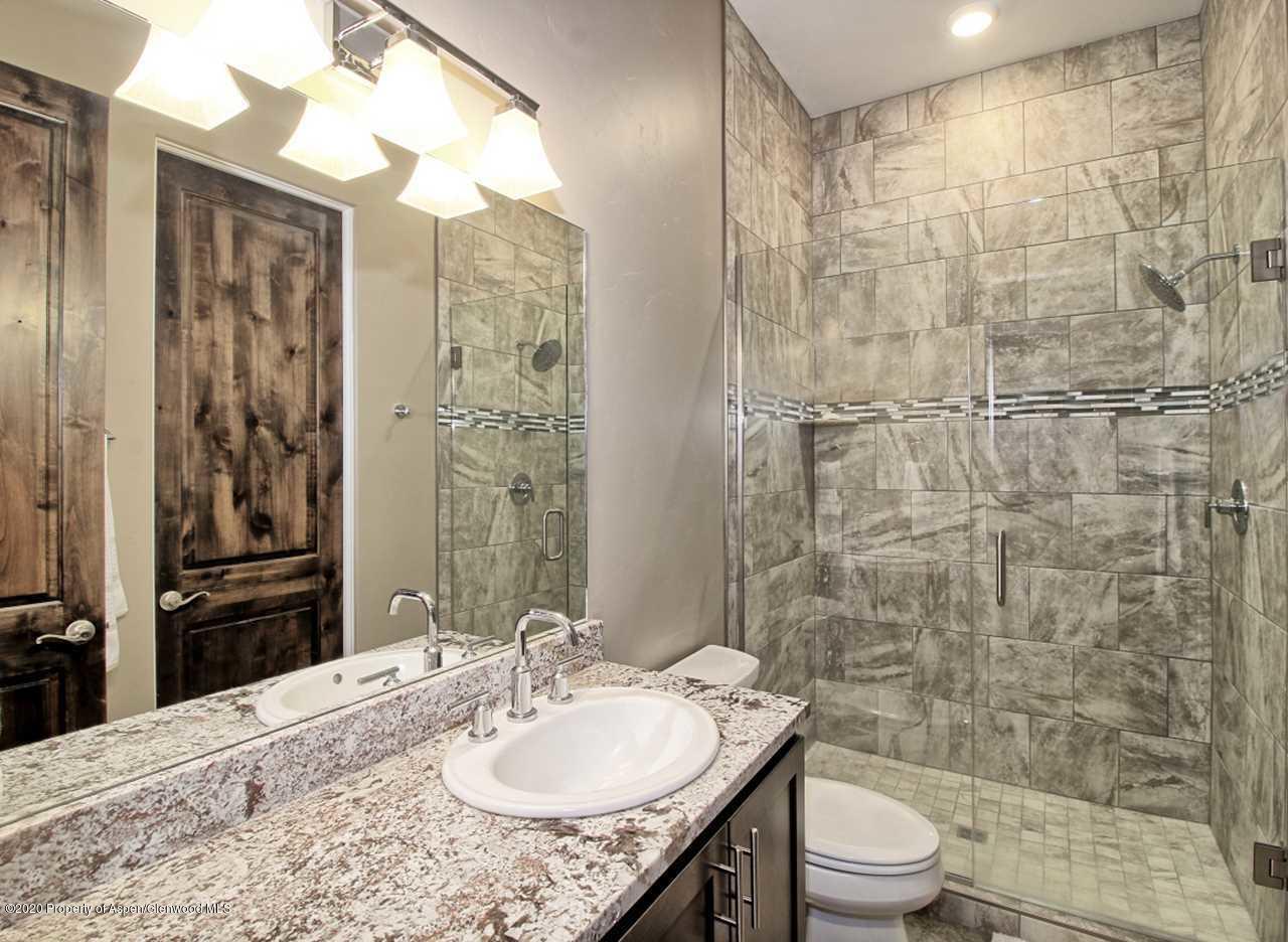 388 West Ridges Boulevard, Unit B Grand Junction, CO 81507 - Photo 12 of 17 20190719-24
