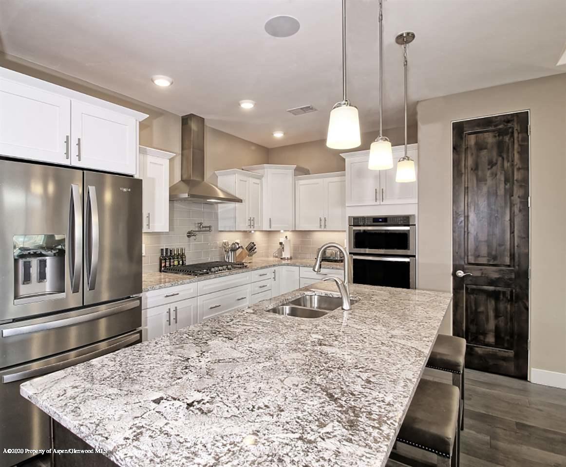388 West Ridges Boulevard, Unit B Grand Junction, CO 81507 - Photo 3 of 17 20190719-4