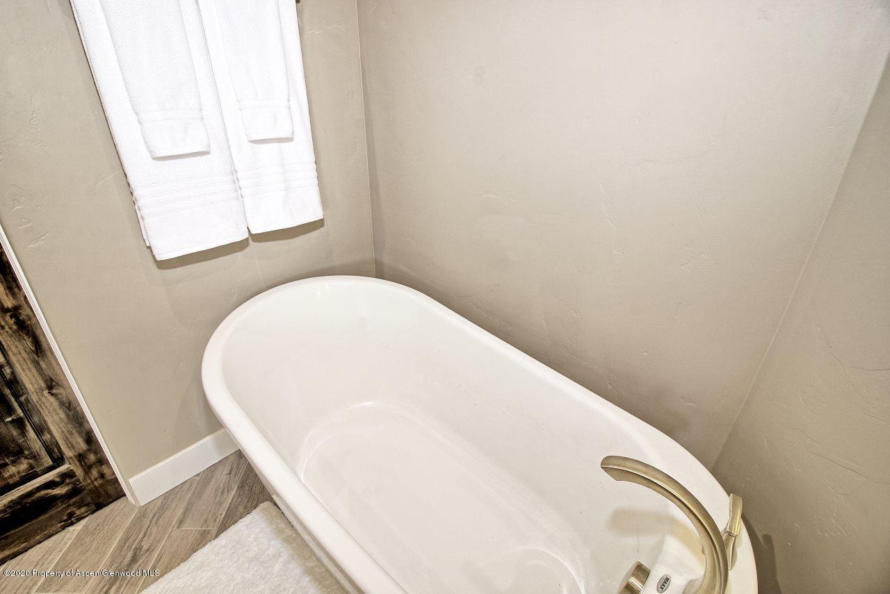 388 West Ridges Boulevard, Unit B Grand Junction, CO 81507 - Photo 8 of 17 20190719-15