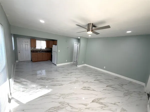 $2,250 | 218 Southwest 1st Court, Pompano Beach, FL 33060