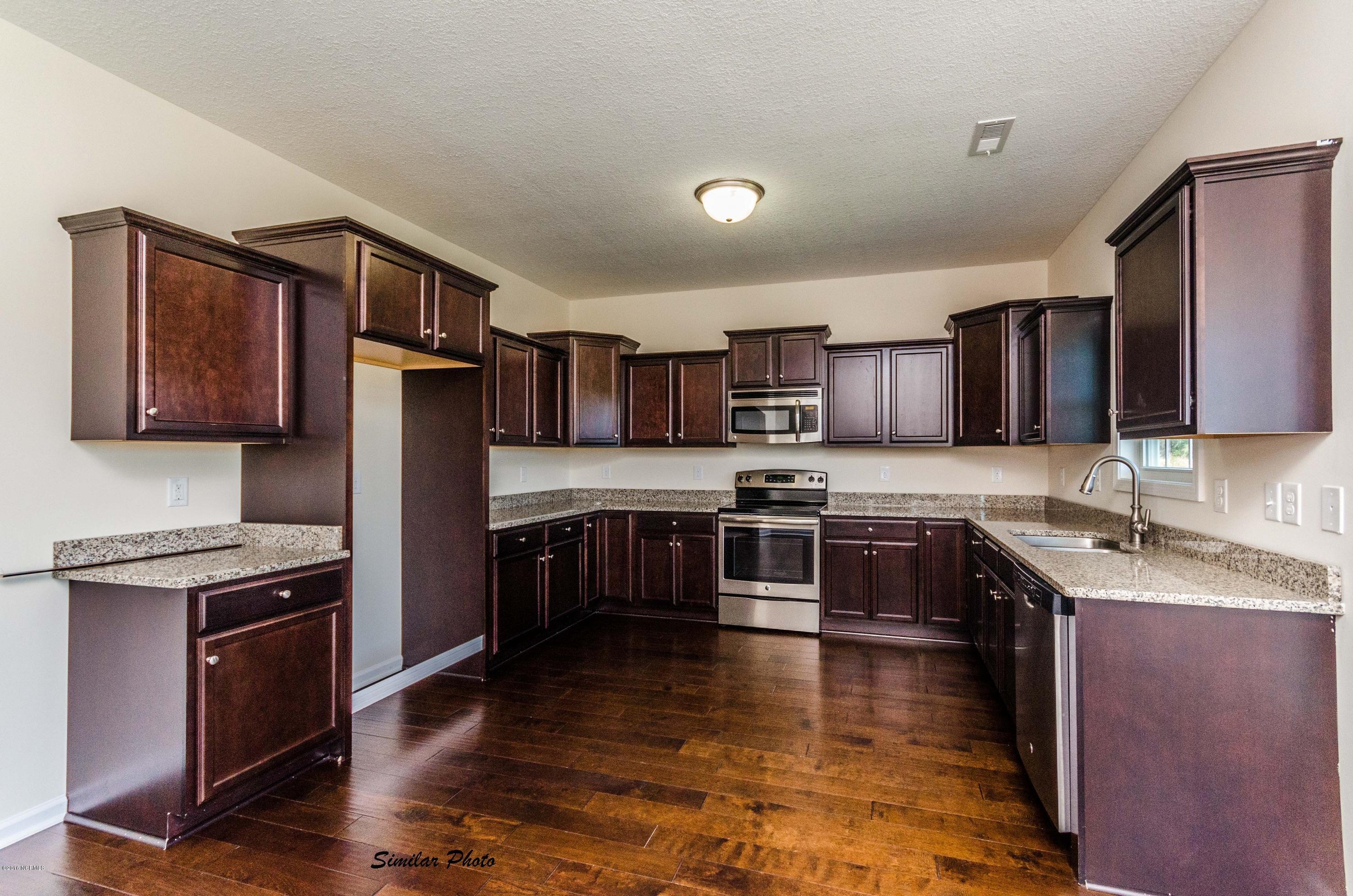 328 Catamaran Road Swansboro, NC 28584 - Photo 11 of 29 11