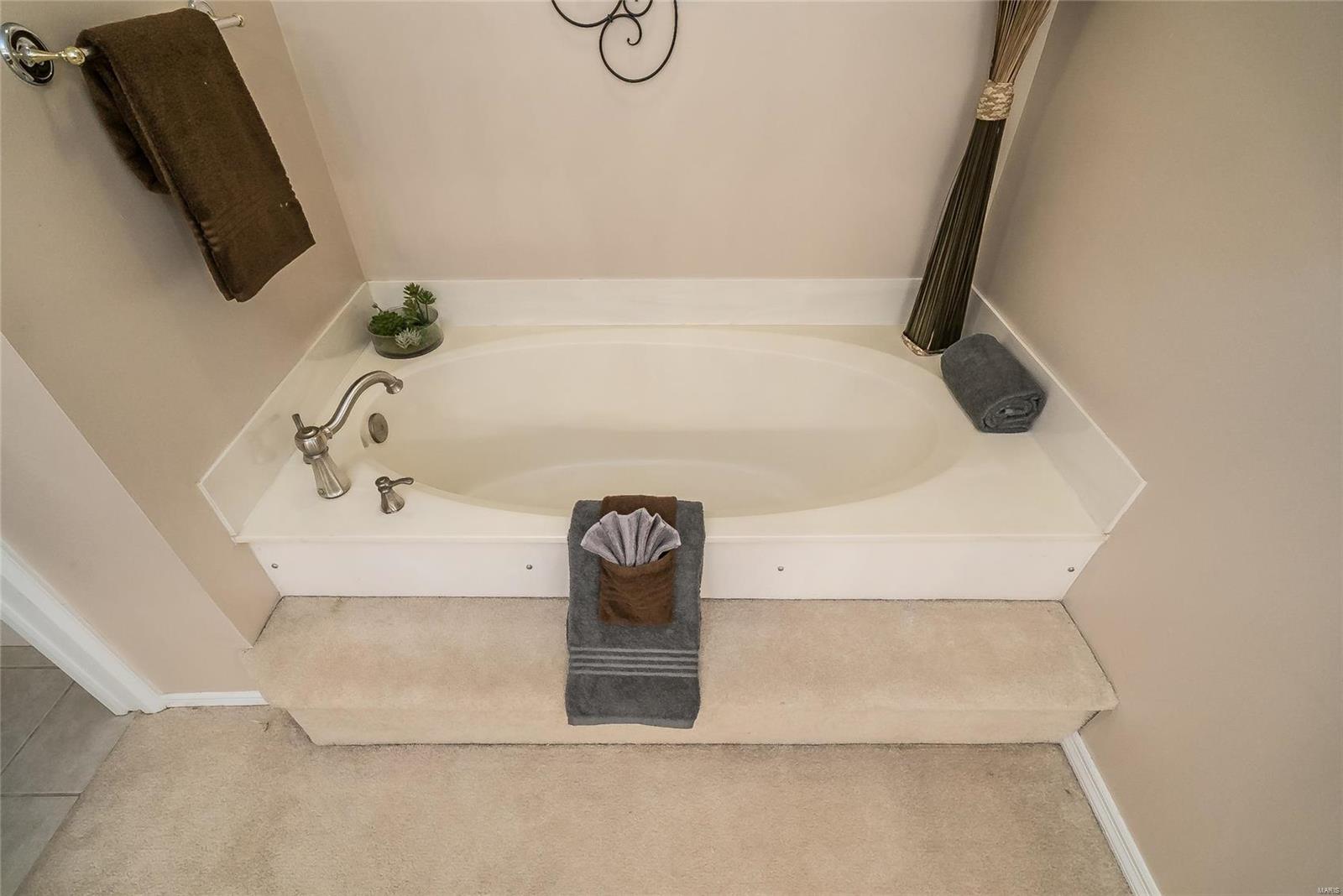 1908 Baxter Ridge Drive Chesterfield, MO 63017 - Photo 40 of 76 Gallery Image 40