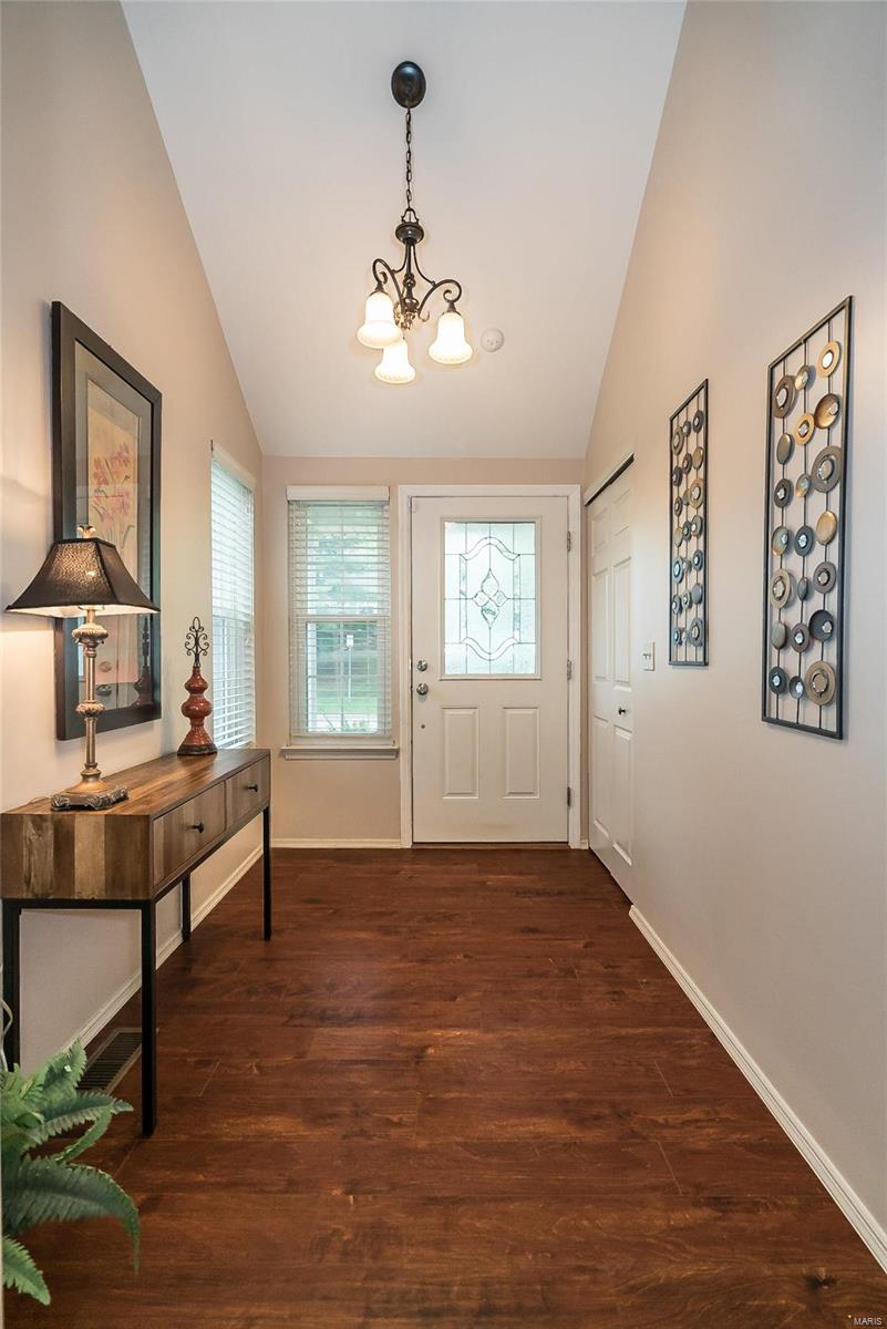 1908 Baxter Ridge Drive Chesterfield, MO 63017 - Photo 5 of 76 Gallery Image 5