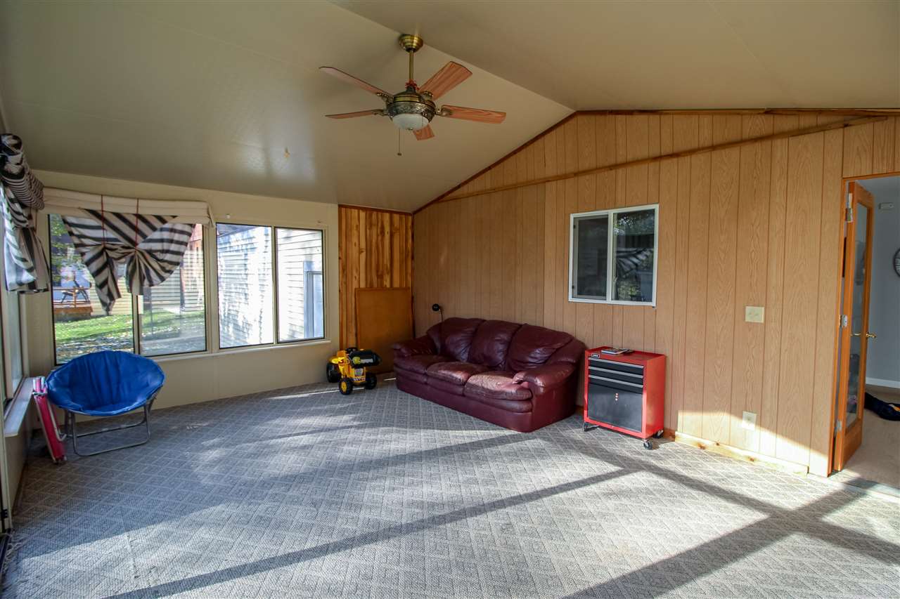 4374 Lapeer Road Burton, MI 48509 - Photo 22 of 49 31400020-21.JPG